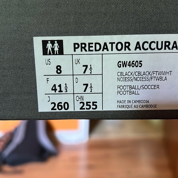Predator accuracy .4 size 8 US 7.5 UK - Picture 3 of 4